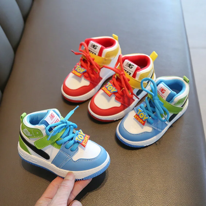 Children’s sports shoes 2023 spring boys’ leisure board shoes high top non-slip ladies’ basketball shoes soft soled baby shoes