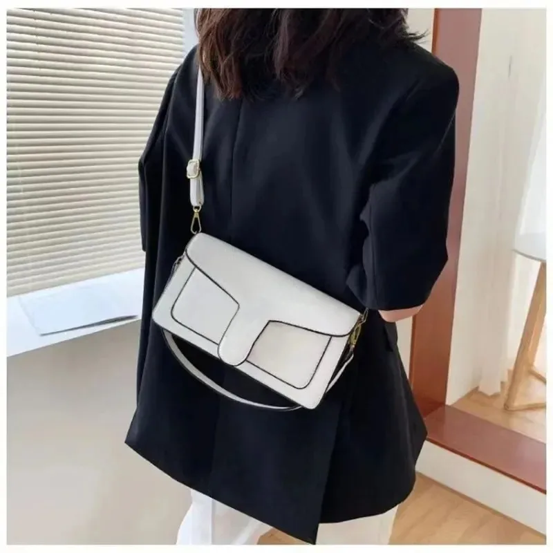 Classic Logo Letter C Texture Replication Shoulder Bag 2024 New Women’s Cross Bag High-end Fashion Small Square Handbag