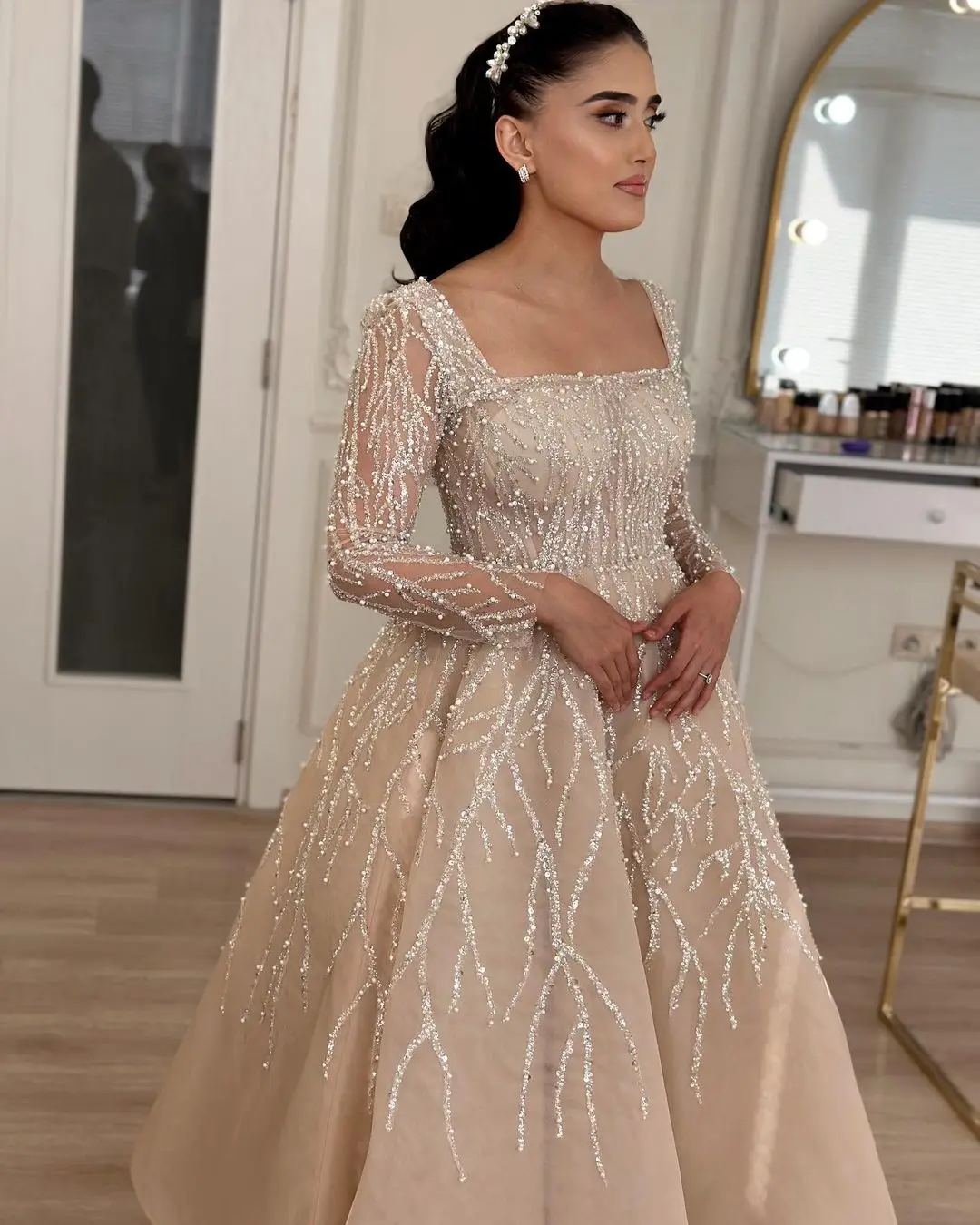 Saudi Arabic Long Sleeves Square Collar Prom Dresses Floor Length Formal Occasion Gowns Shiny Sequins Wedding Guest Dress 2024