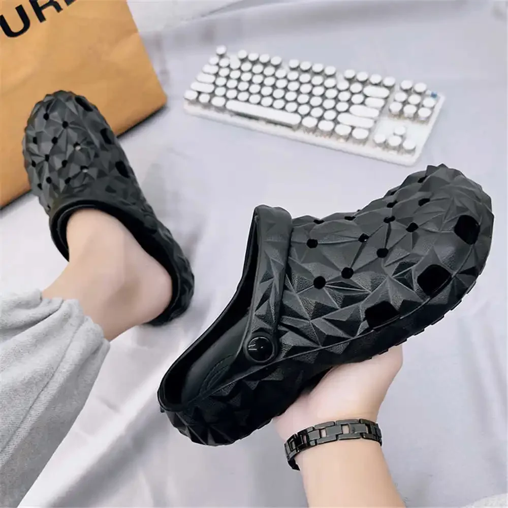 Without Back Bathing Luxury Man Flip Flop Slippers Loafers Luxury Men Shoes Bathing Sandals Men Sneakers Sports Famous